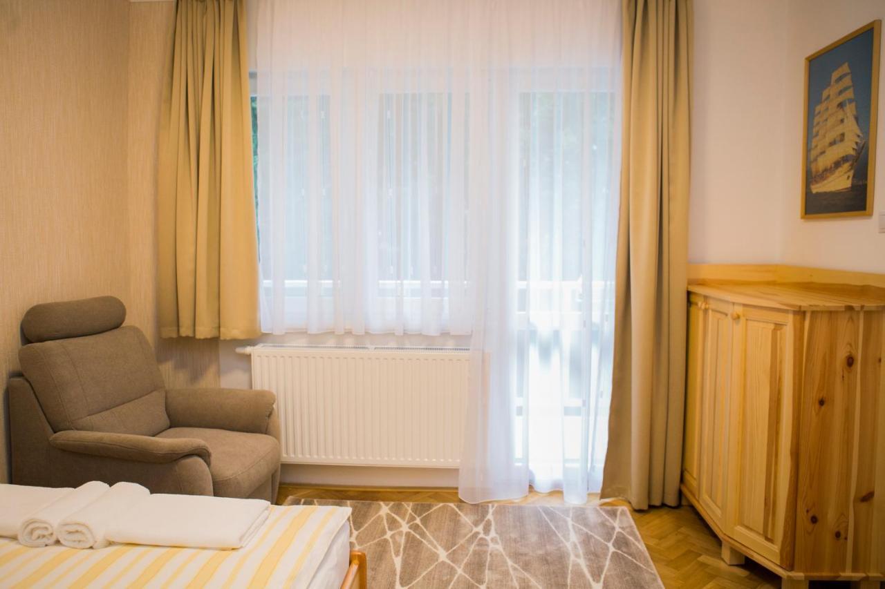 Vicente'S Apartment Еґер Екстер'єр фото