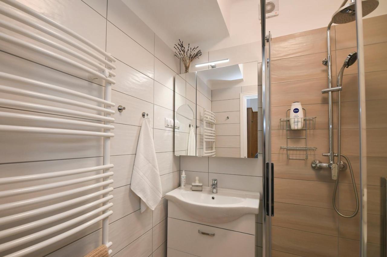 Vicente'S Apartment Еґер Екстер'єр фото